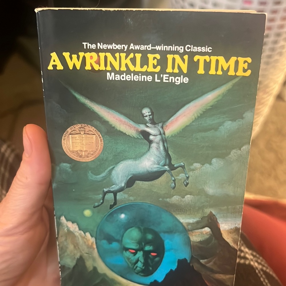 A wrinkle in Time (paper back book)rare 1976 copy